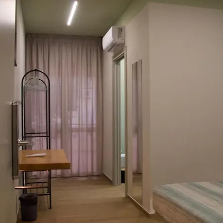 Si Era Hotel *